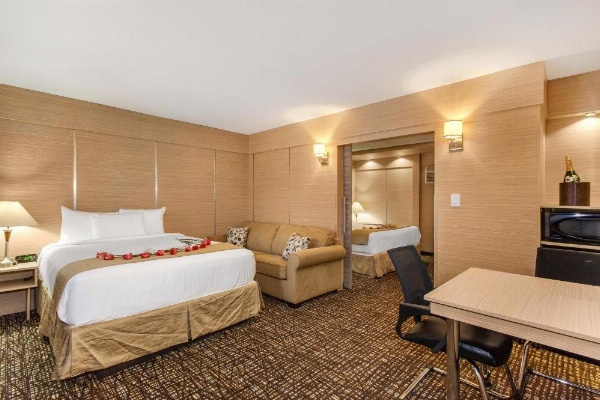 Ocean Beach Palace image 11